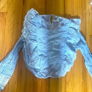 Size small, cute top for summer , long sleeved, from forever 21